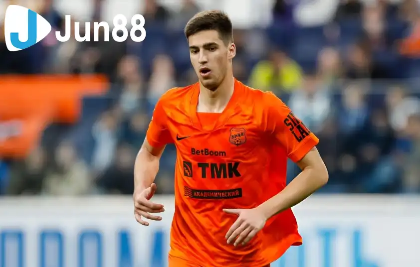 Ural được đánh giá cao hơn hoàn toàn so với Dinskoy Rayon