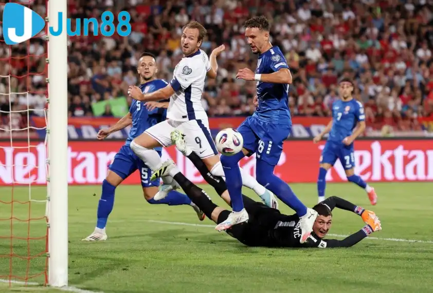 Kane và các đồng đội đã có trận thắng đẳng cấp trước Serbia - Ảnh: @FA