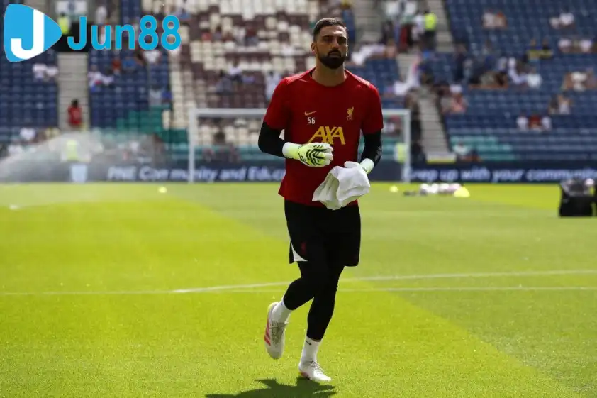 Thủ thành Mamardashvili chuẩn bị có trận ra mắt Ngoại hạng Anh (Ảnh: CLB)