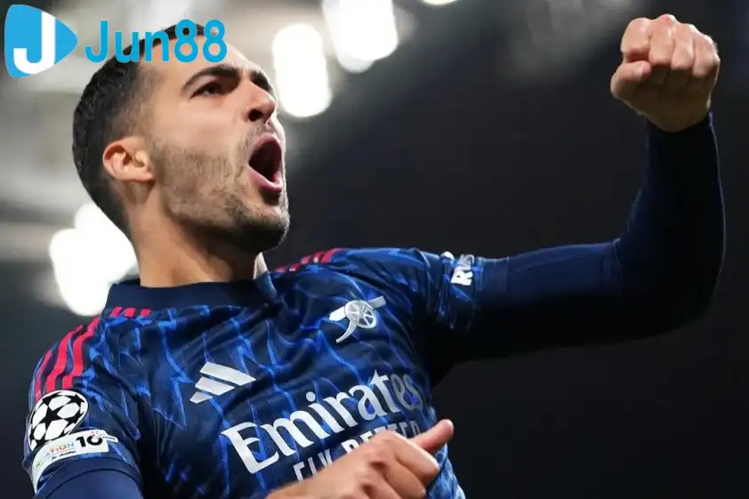 Mikel Merino được xem là quân bài 